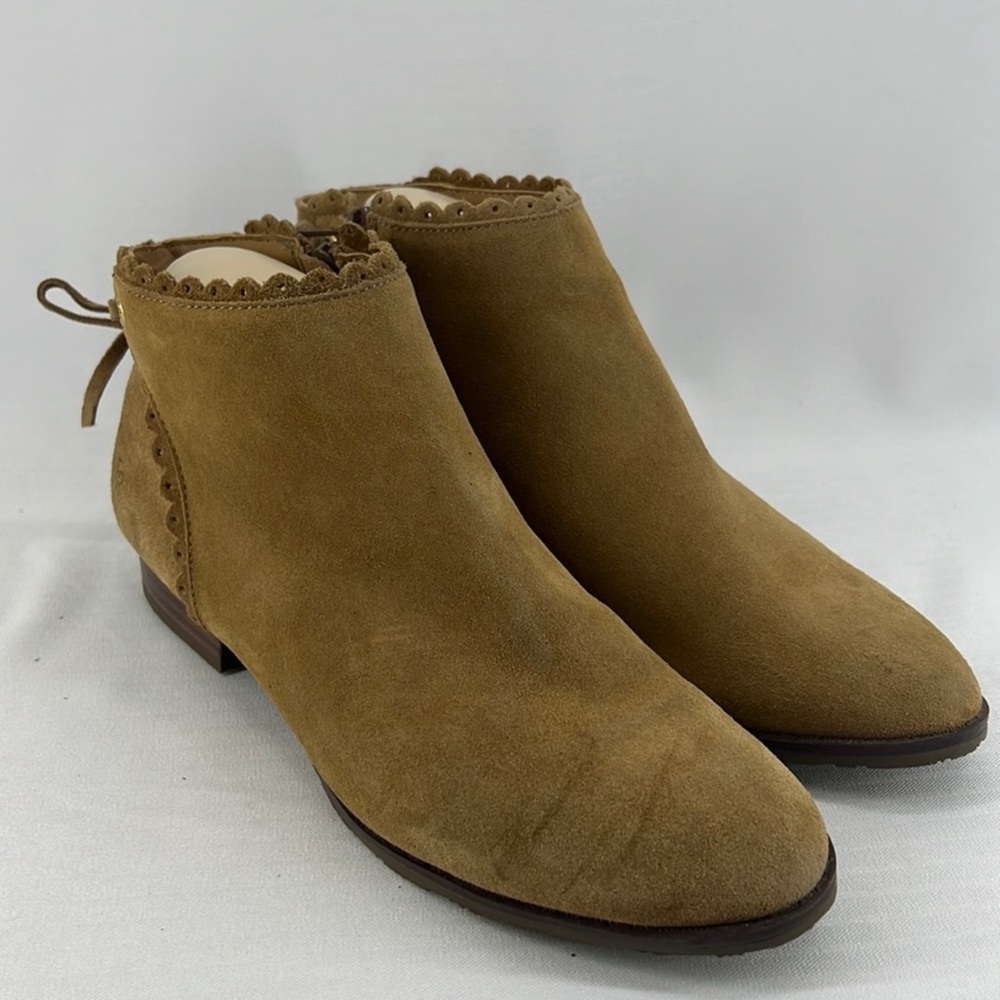 Elegant Tan Suede Ankle Boots